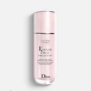 DIOR CAPTURE DREAMSKIN
Care & perfect - age-defying perfect skin creator. NEW